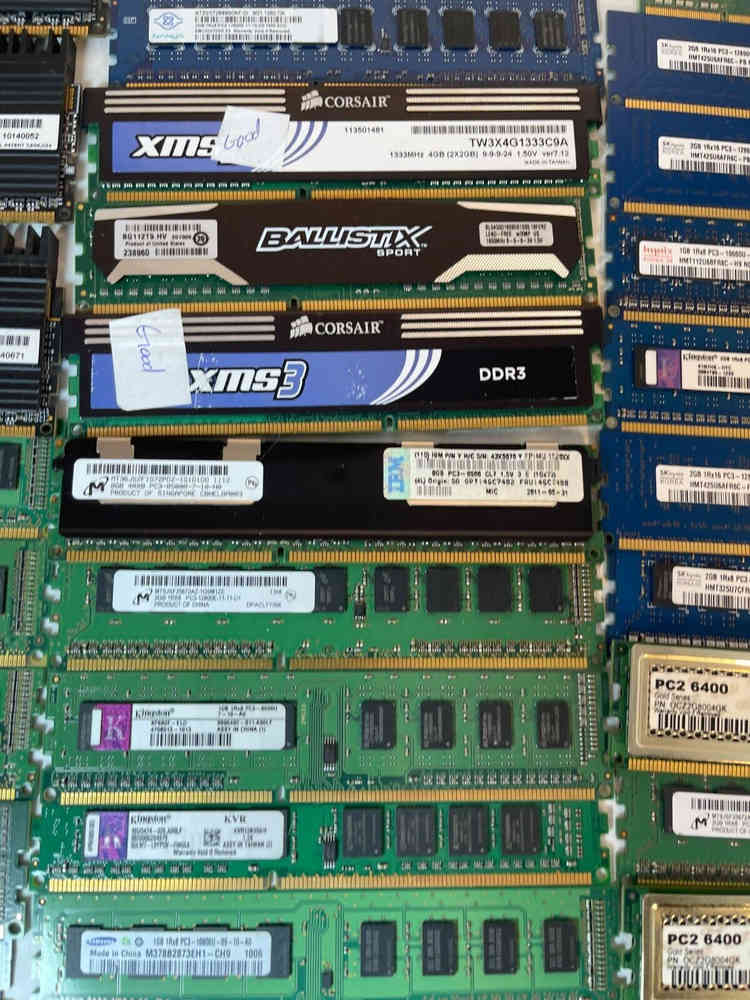 46-Piece Assorted DDR2/DDR3/DD4 RAM Memory Kit
