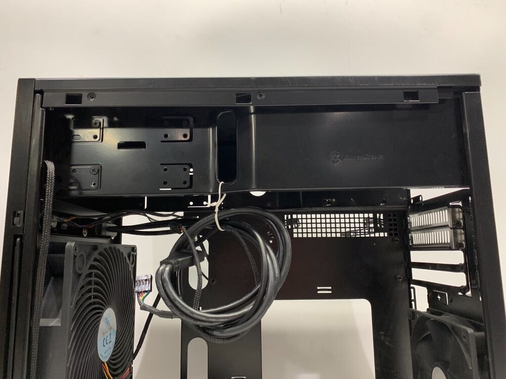 Silverstone TJ08B-E mATX Aluminum Inverse Computer Case with Scratch 5.25 Cover