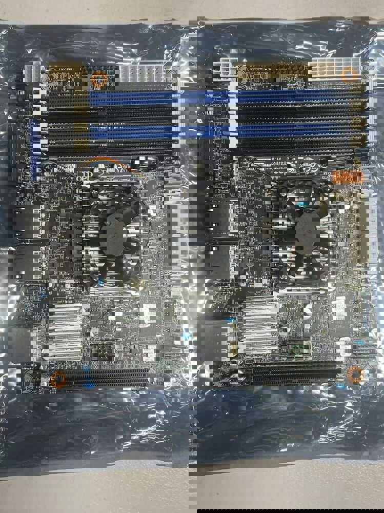 GIGABYTE MB10-DATTO Motherboard with CPU - High-Performance Computing Solution
