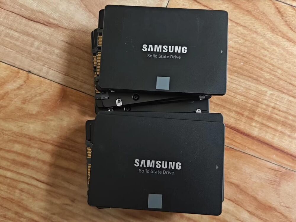 Samsung 870 EVO 2.5 Inch SATA III SSD - 1TB, 500GB, and 250GB Options