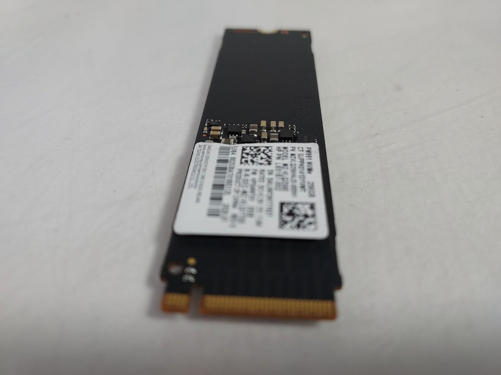 Samsung PM991 MZ-VLQ2560 256GB NVMe M.2 SSD