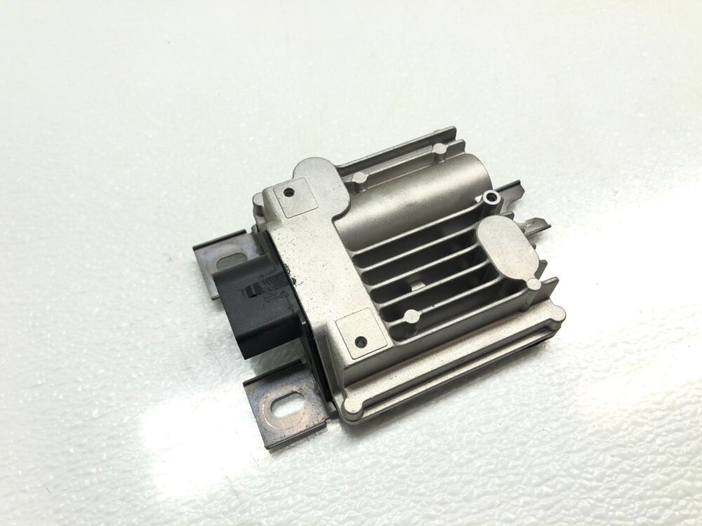 2010-2016 Porsche Panamera 4S Fuel Pump Control Module - OEM