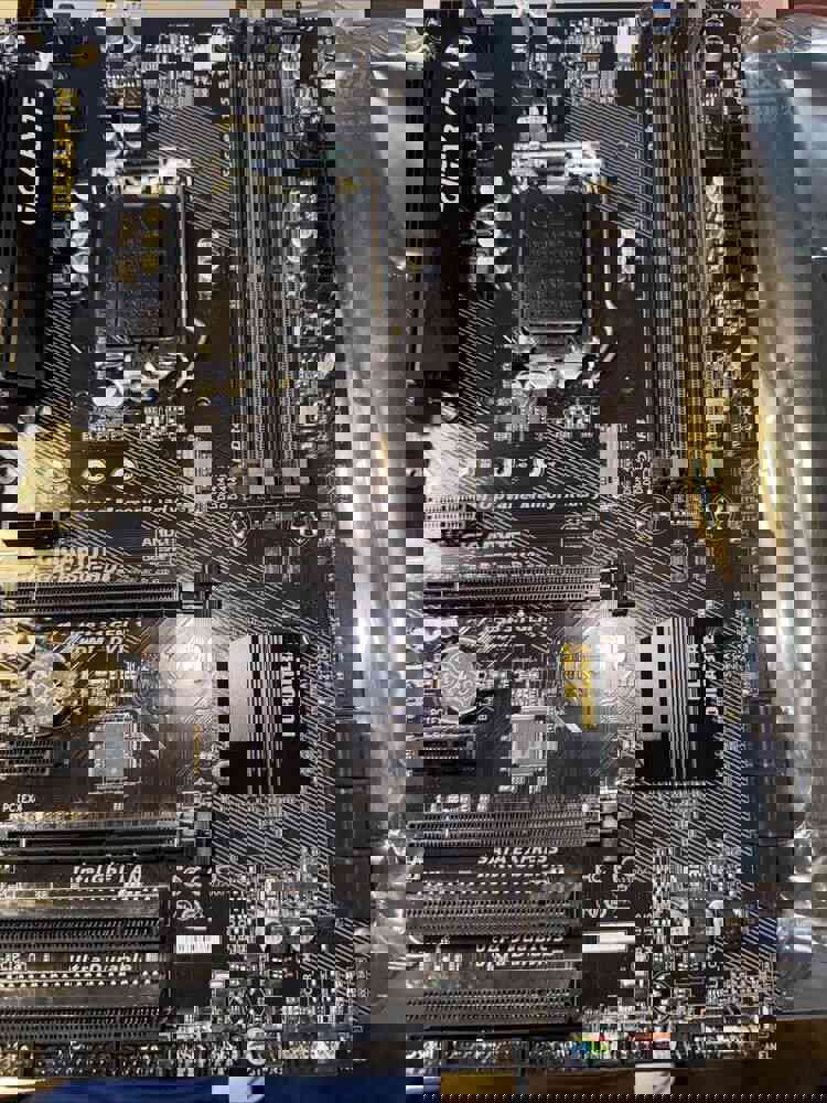 GIGABYTE GA-B250-HD3 (rev. 1.0) Intel B250 ATX Motherboard