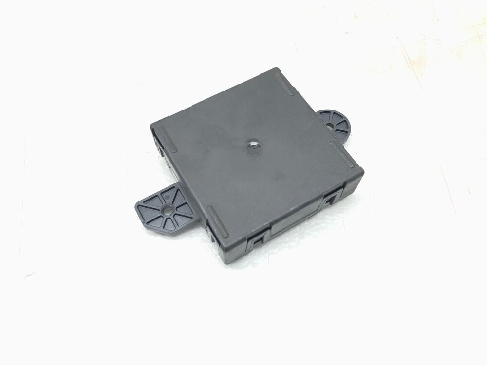 2017-2024 Maserati Levante Right Passenger Front Door Control Module OEM
