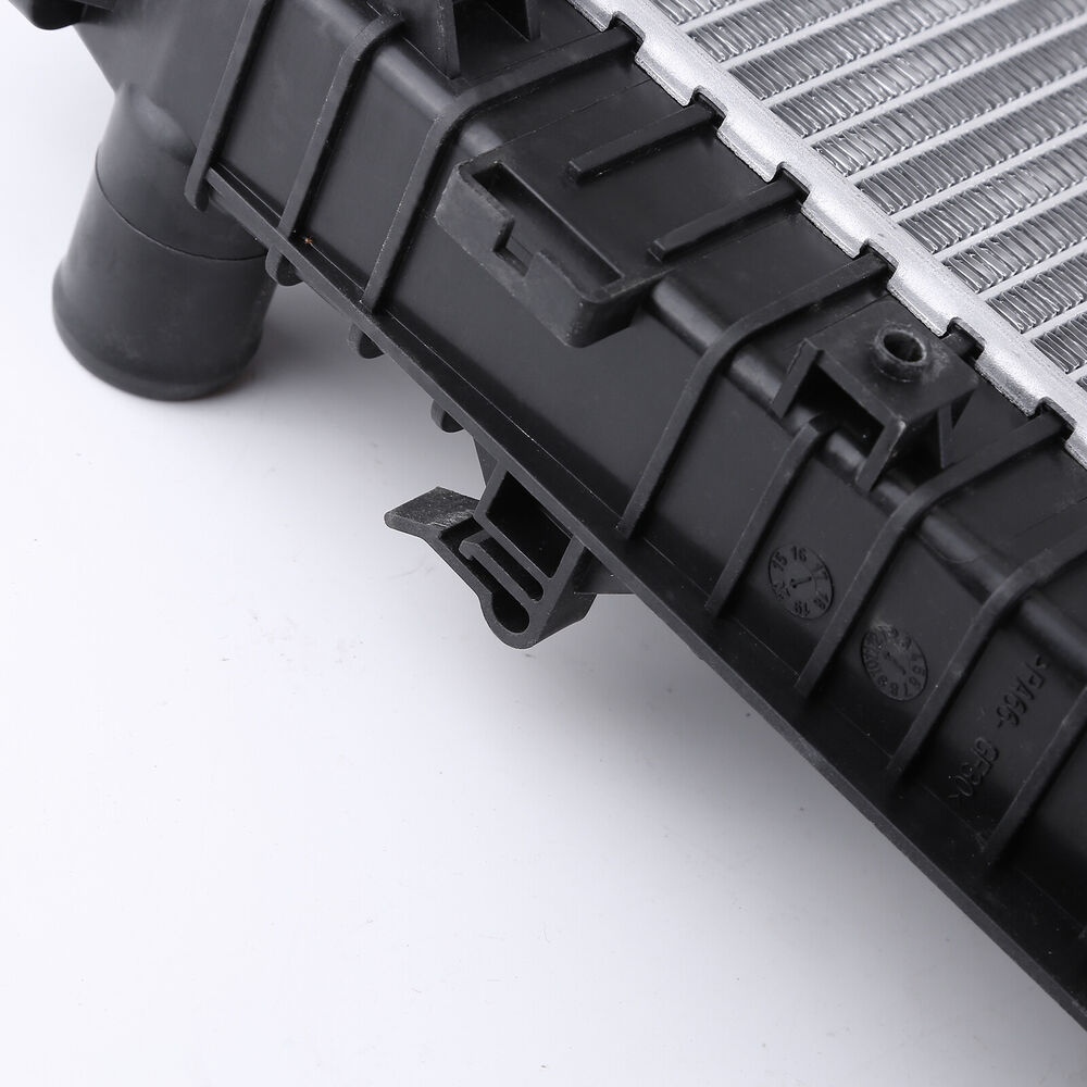 Aluminum Radiator for Land Rover LR3 4.0L/4.4L 2005-2009
