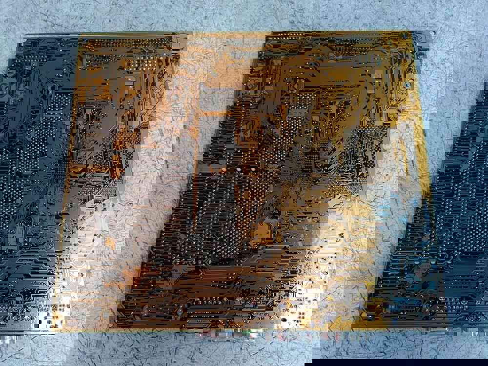 Gigabyte GA-5SMM Socket 7 Motherboard - No RAM, CPU, or I/O Shield