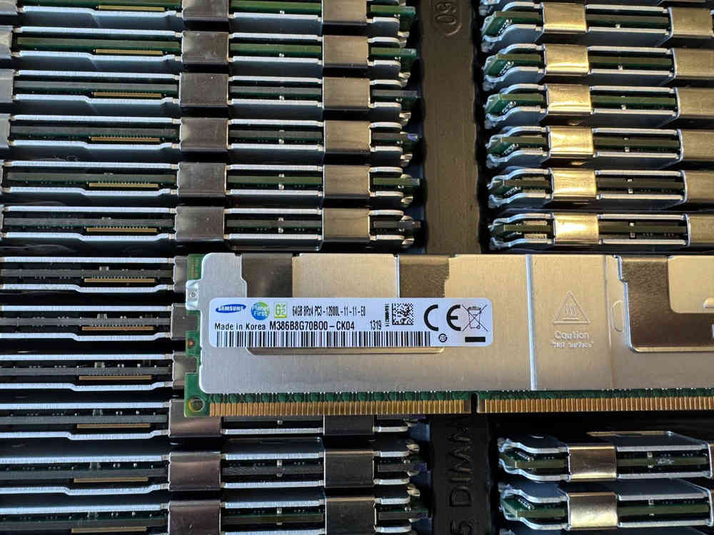 Samsung 64GB 8Rx4 PC3-12800L LRDIMM ECC DDR3-1600 Memory RAM