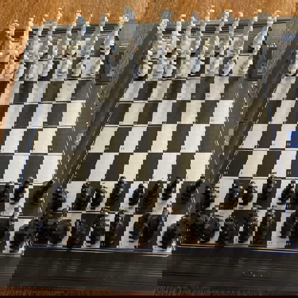 Kasparov Alchemist Plus Chess Computer - Electronic Chess Set in Excellent Used Condition