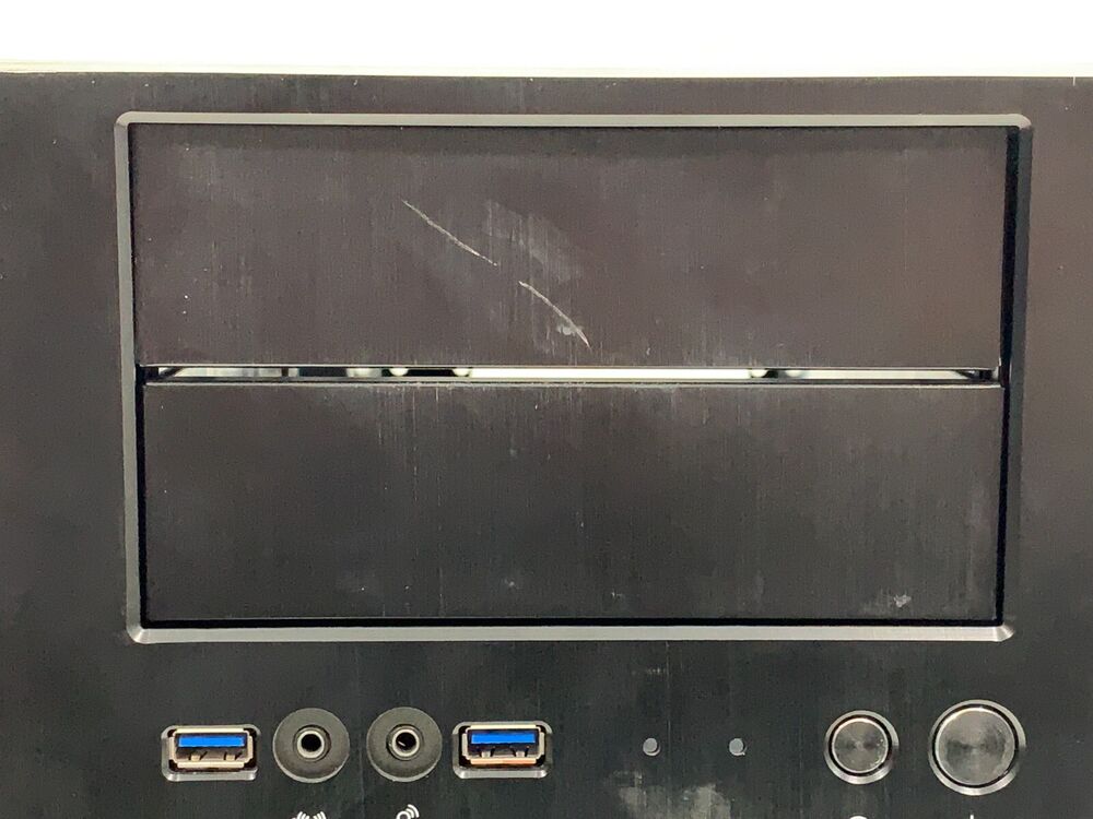 Silverstone TJ08B-E mATX Aluminum Inverse Computer Case with Scratch 5.25 Cover