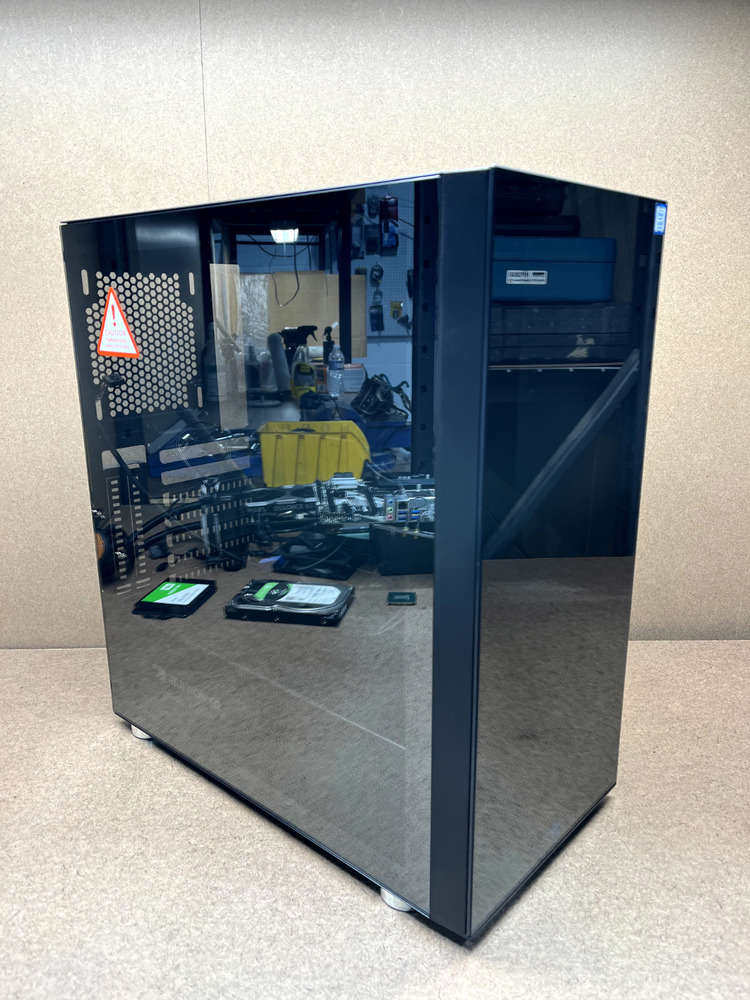 iBUYPOWER i-Series Mid-Tower Gaming Case with RGB PSU and 4 Pin Fans