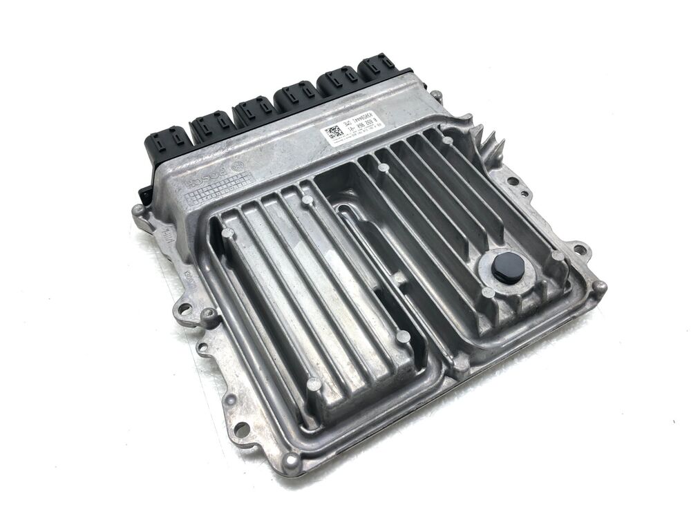 2016-2019 BMW 740I G12 ECU PCM Engine Control Module with Push Start