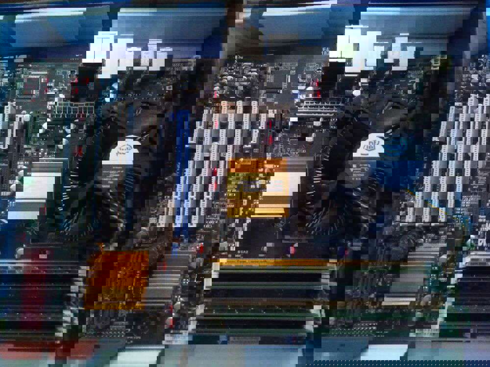 ASUS P5Q-E Intel P45 DDR2 LGA 775 ATX Motherboard with 8GB RAM