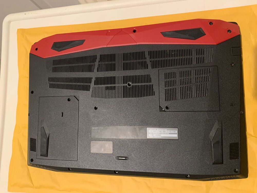 15.6" Acer Predator Helios 300 Gaming Laptop with i7 and GeForce GTX