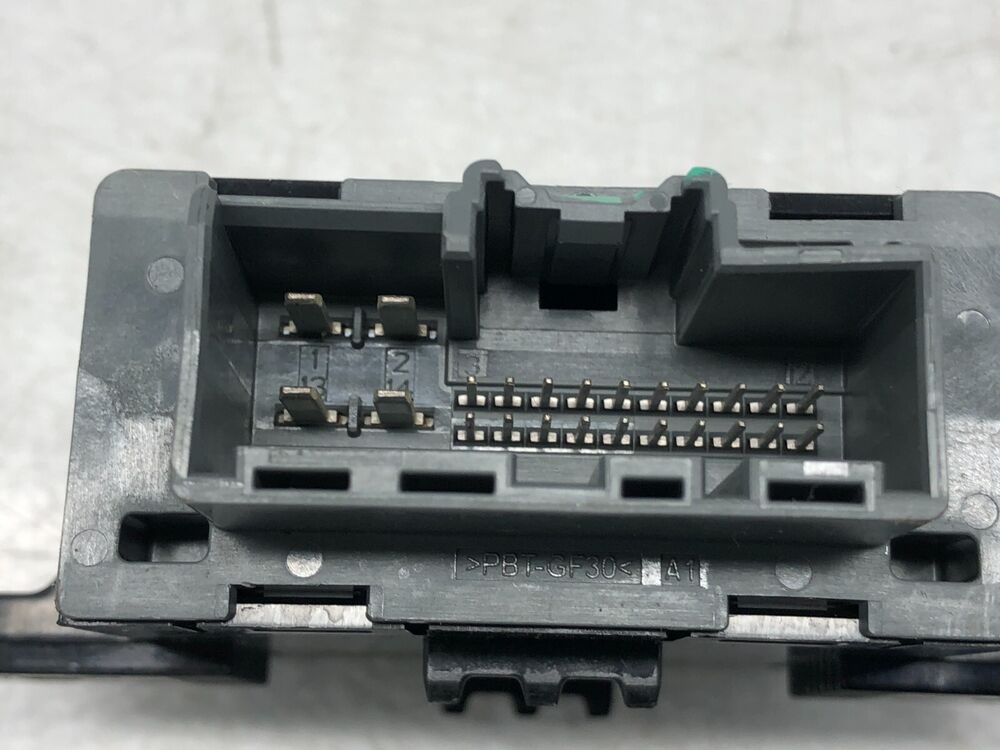 2017-2020 Lincoln Continental Left Driver Rear Door Control Module OEM