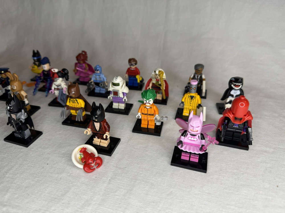 The LEGO Batman Movie Collectible Minifigures Series 1 Complete Set