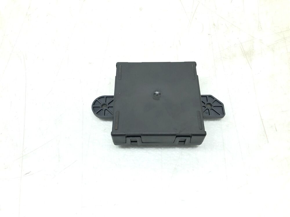 2017-2024 Maserati Levante Right Passenger Front Door Control Module OEM