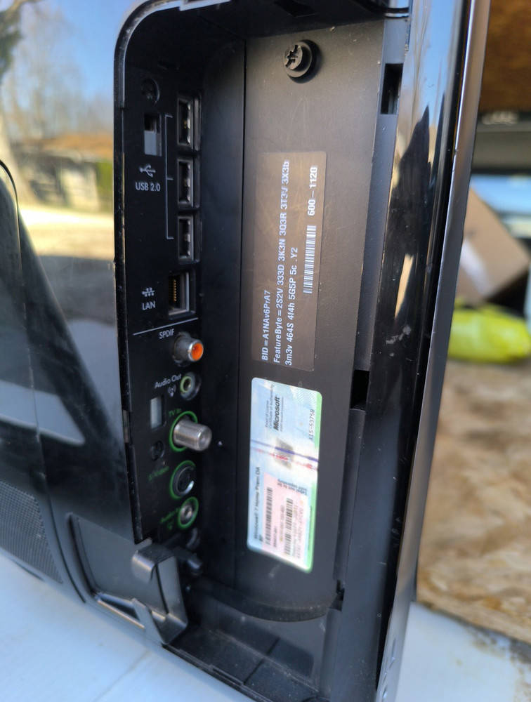Hp TouchSmart 600 AIO i3 2TB 4GB Desktop with All Data and Mitchell Repair Software, TV Included