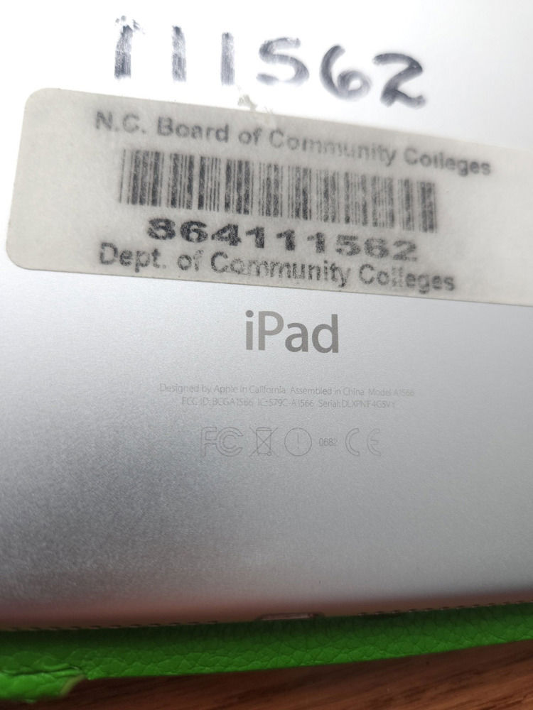 Apple iPad Air 2 64GB Wi-Fi Tablet - White/Silver (MGKM2LL/A) A1566