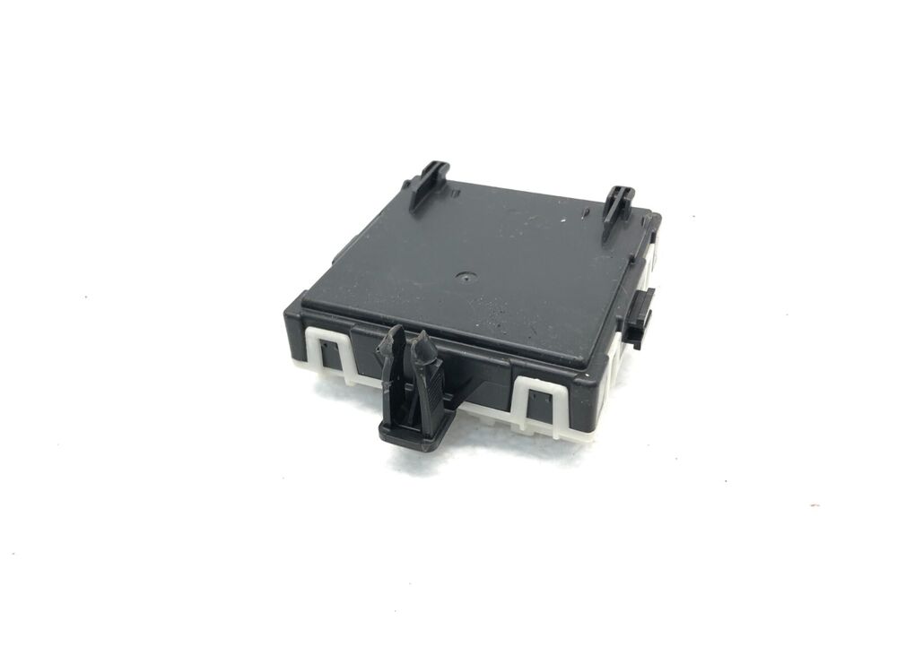 2019-2022 Mercedes A220 V177 Right Passenger Front Door Control Module OEM