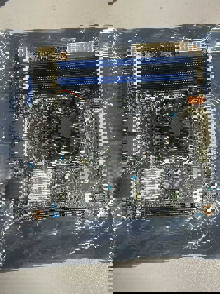 GIGABYTE MB10-DATTO Motherboard with CPU - High-Performance Computing Solution