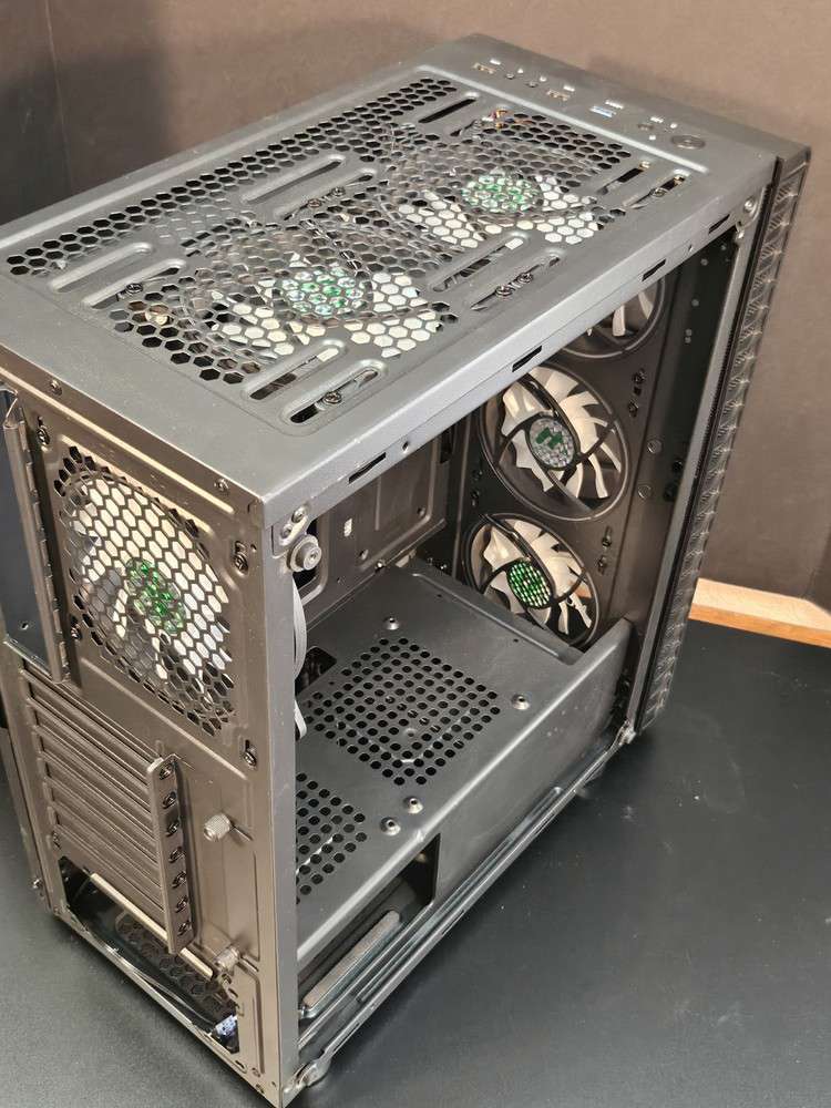 Musitek ATX PC Case with 6 Fans - High-Performance Cooling Solution