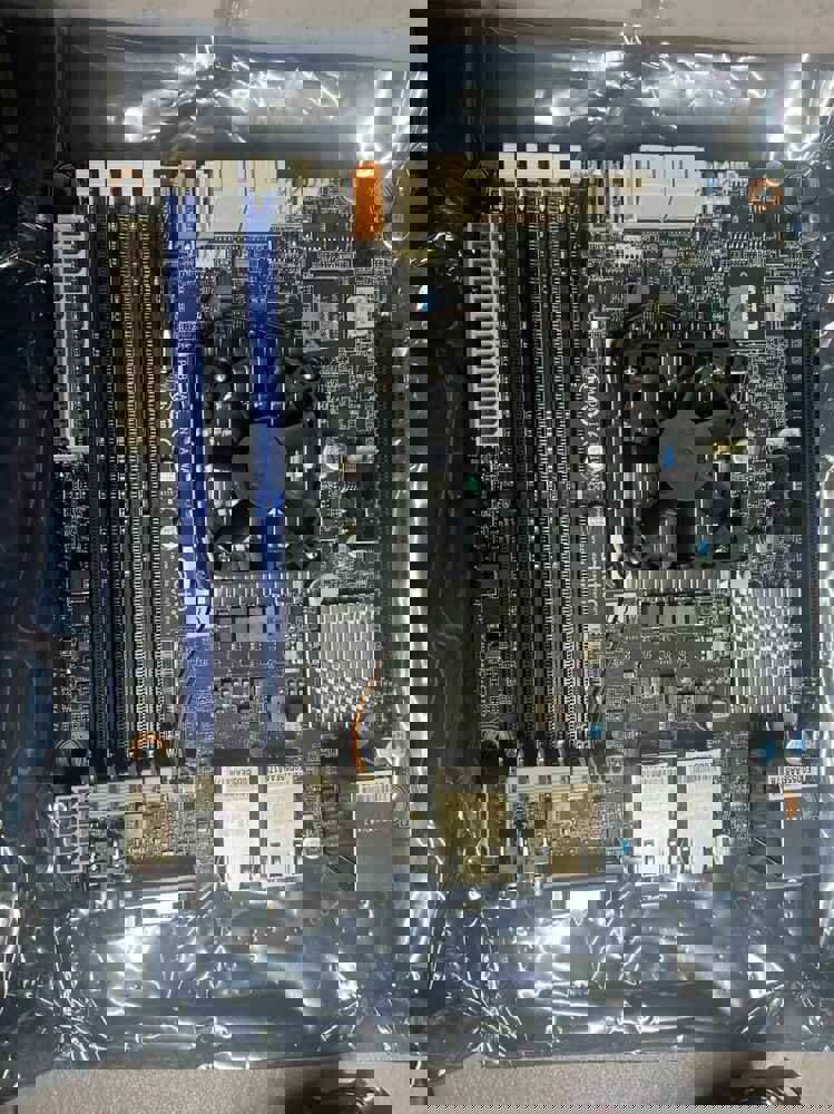 GIGABYTE MB10-DATTO Motherboard with CPU - High-Performance Computing Solution
