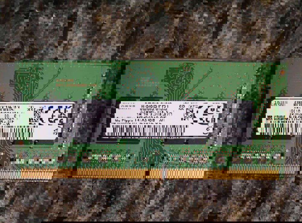 Samsung 16GB DDR4 SODIMM Laptop Memory - PC4-3200AA