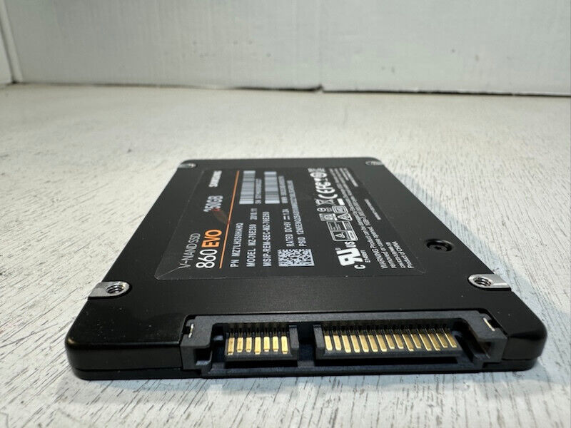 Samsung V-NAND 860 EVO 250GB 2.5" SSD - MZ-76E250