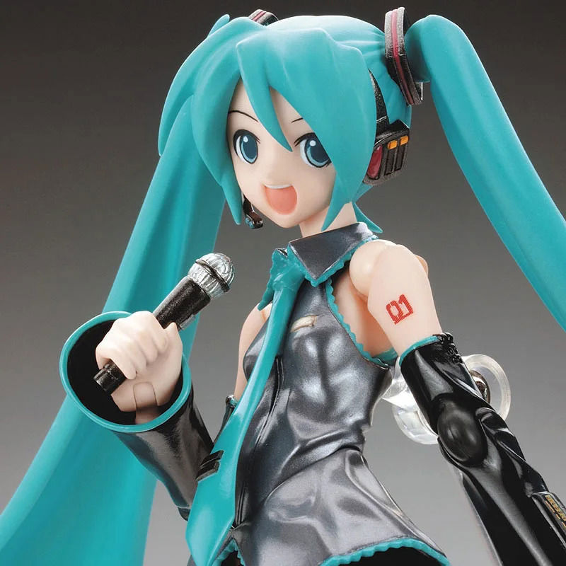 Figma Hatsune Miku Action Figure with Movable Joints and Props