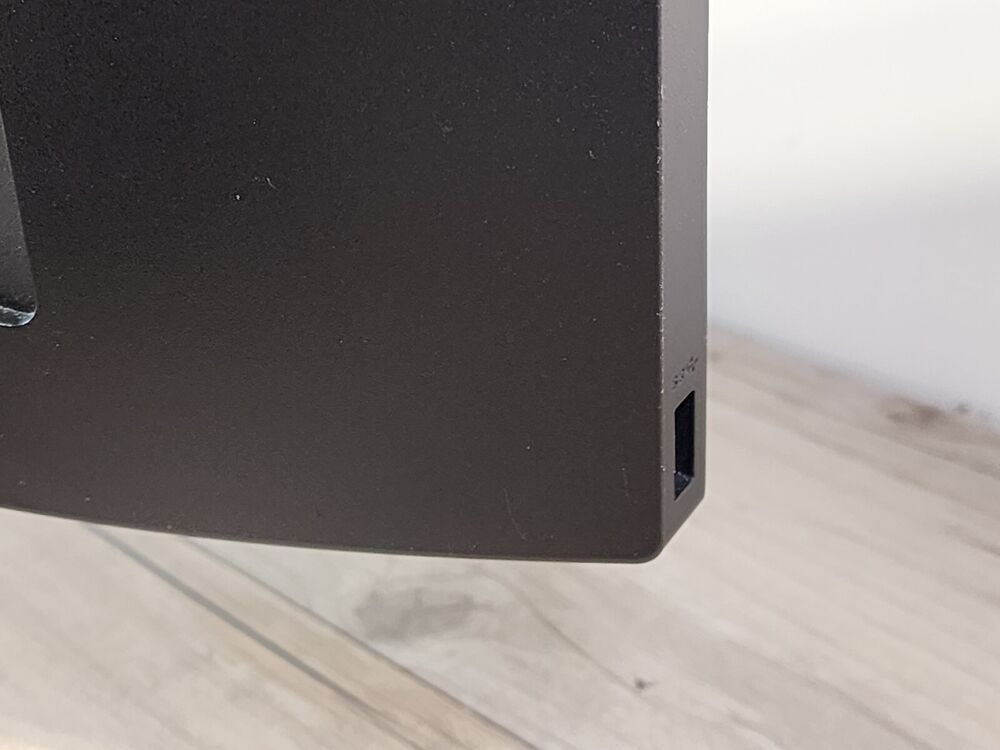 Lenovo Ideacentre AIO Desktop Computer F0D50000US with 1TB SSD and 4415U CPU