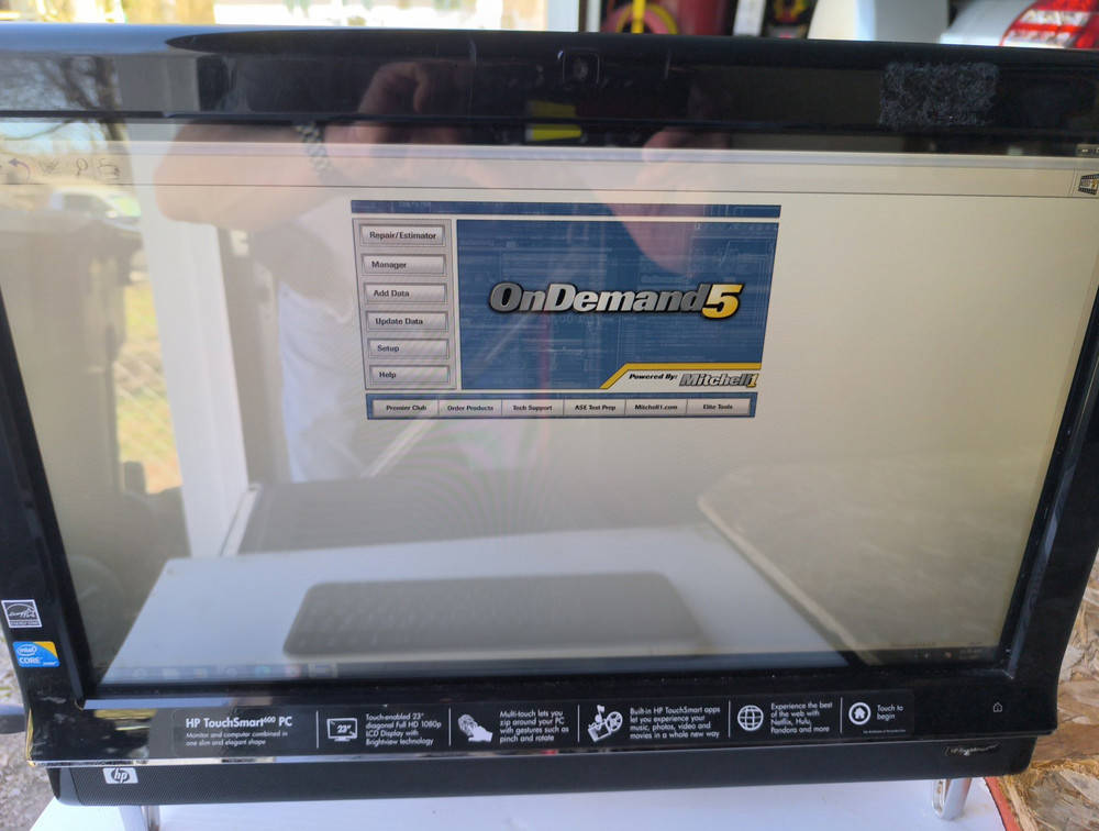 Hp TouchSmart 600 AIO i3 2TB 4GB Desktop with All Data and Mitchell Repair Software, TV Included