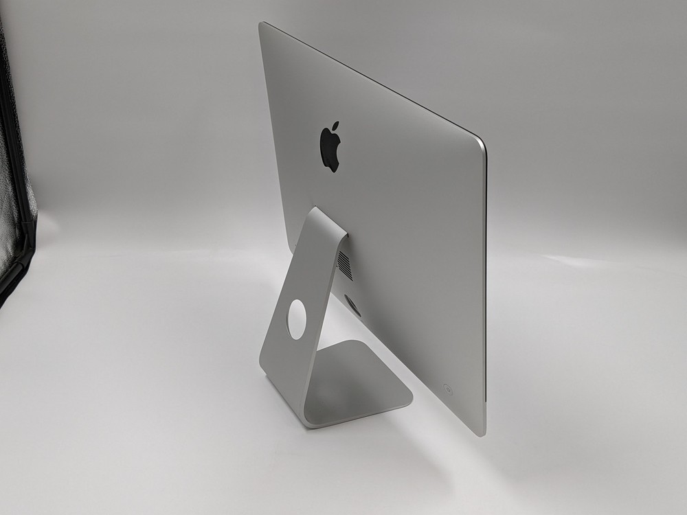 Apple iMac 2017 21.5-inch Silver All-in-One Desktop Computer