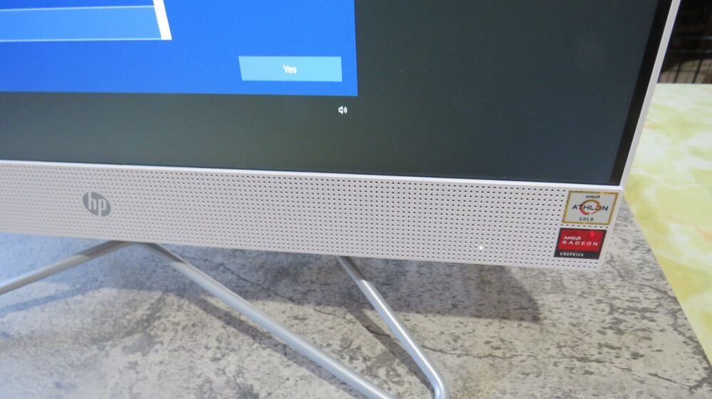 HP 22 All-in-One PC with AMD Athlon Gold 3150U, 4GB RAM, 256GB SSD