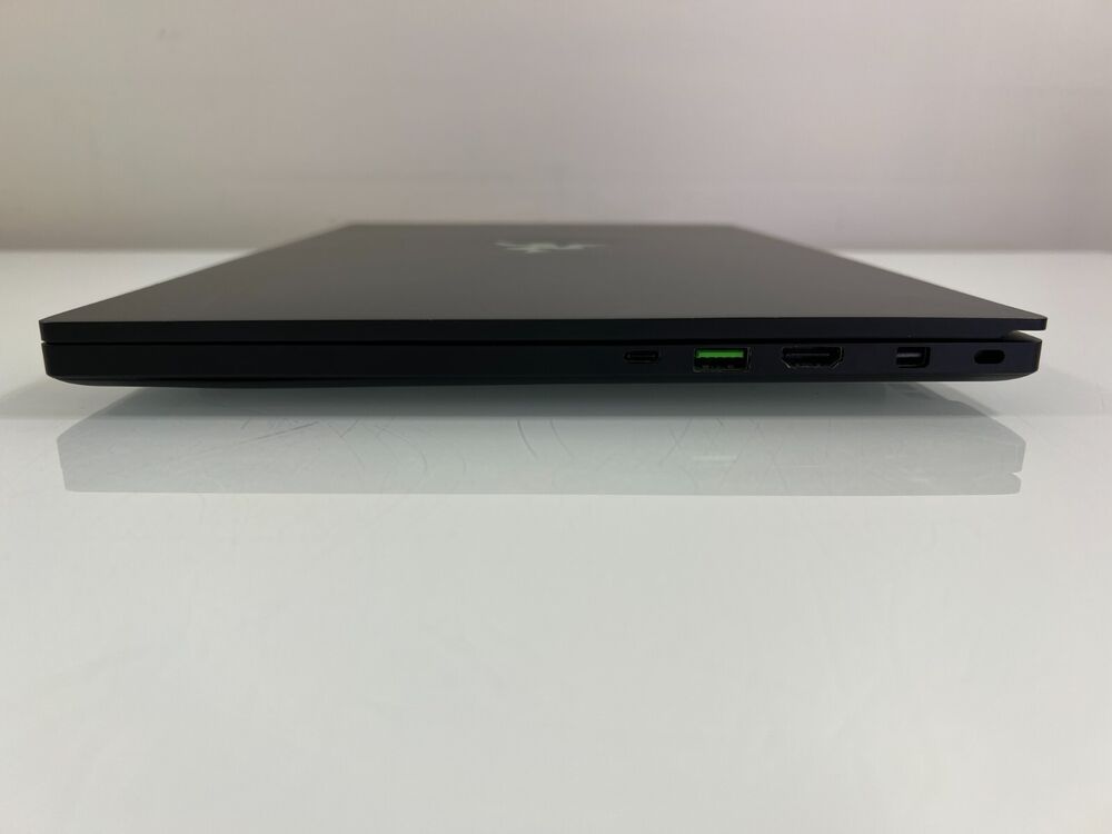 Razer Blade RZ09-02385E92 Gaming Laptop