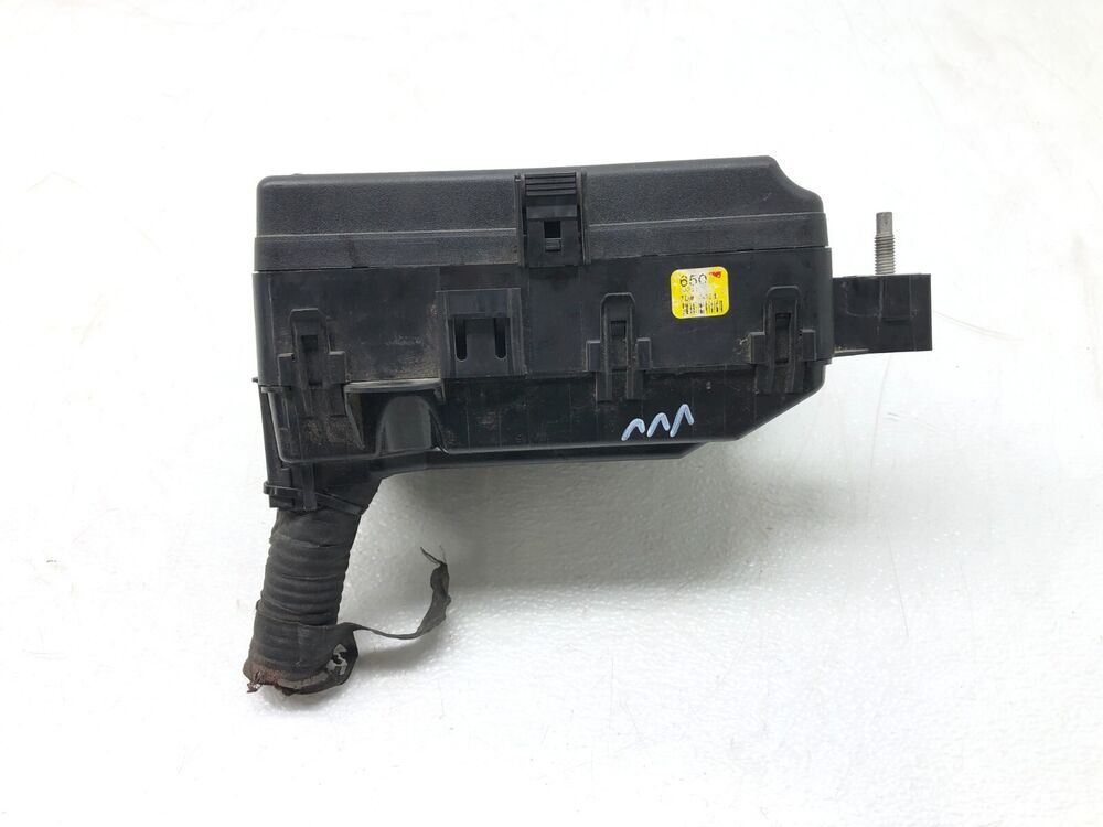 2014-2017 Maserati Ghibli S 3.0L V6 Front Fuse Relay Box - OEM