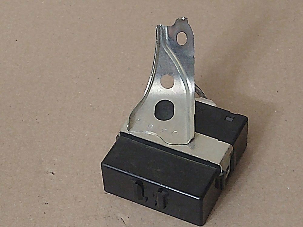 Toyota Power Steering Computer Assembly P/N 89650-34010