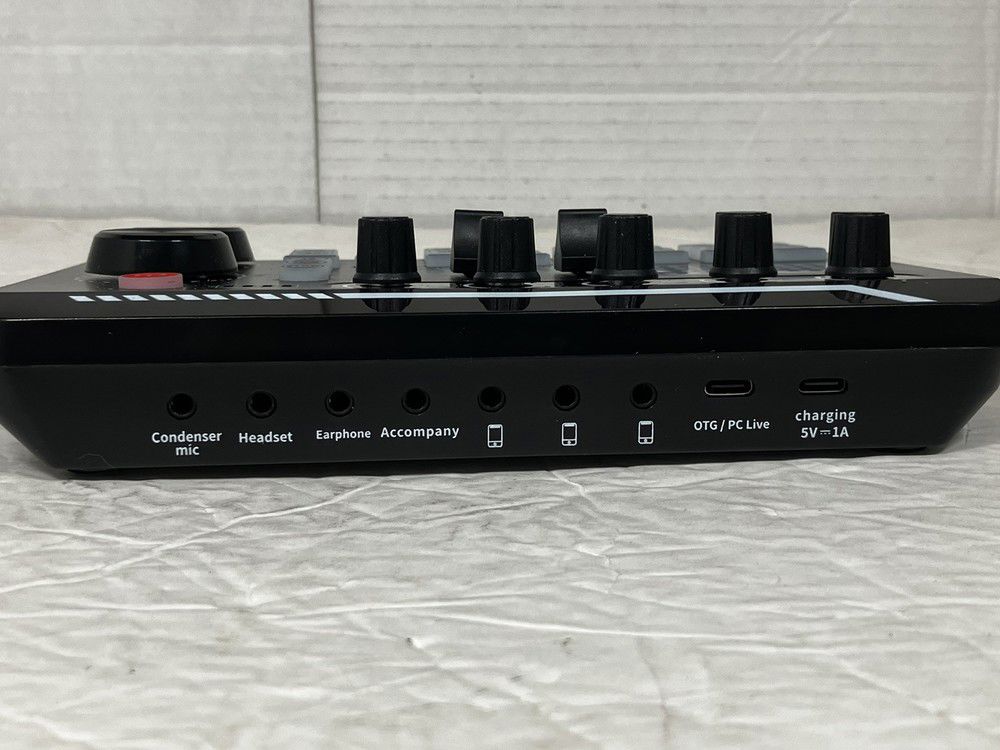 High-Quality Audio Interface for Professional Recording and Broadcasting