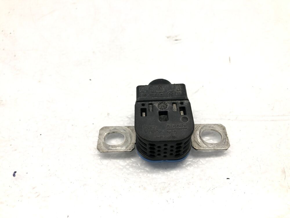 2019-2022 Mercedes A220 V177 Battery Fuse Overload Sensor Module