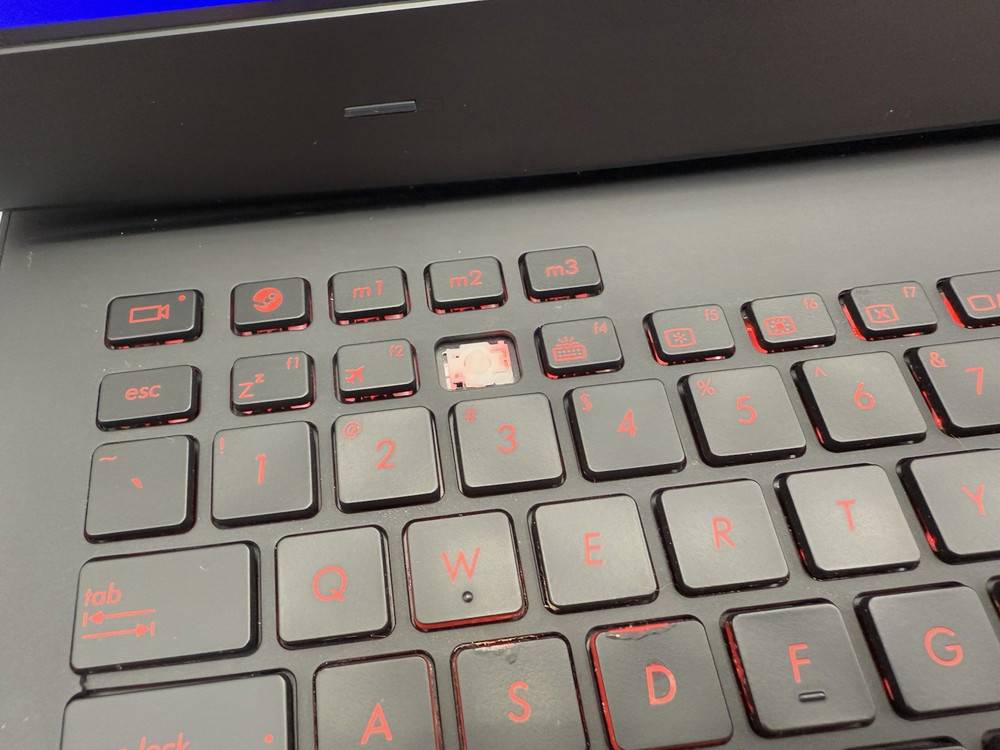 ASUS G751J Gaming Laptop with Core i7-4710HQ, 32GB RAM