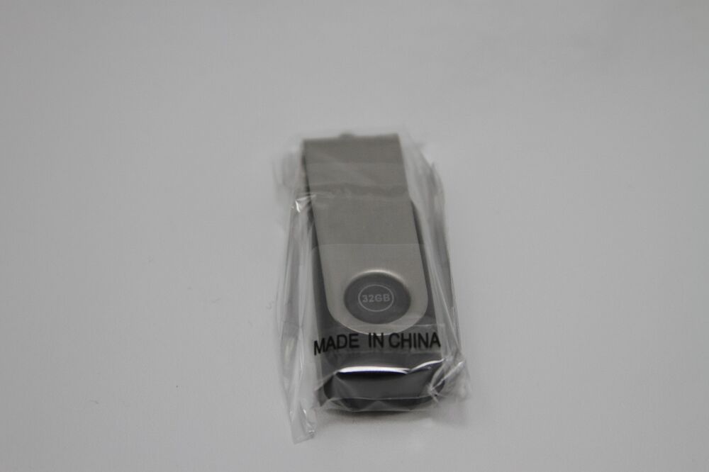 32GB USB Flash Drive - High-Speed USB 2.0 - Ideal for Multimedia Storage