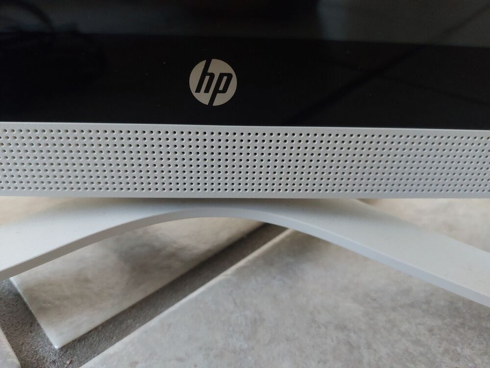 HP All-in-One 24” G237C AMD A8-7410 Desktop PC
