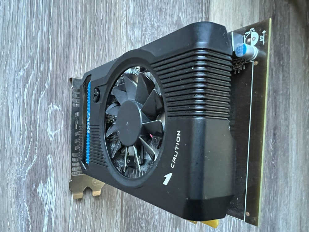 MSI R7 240 2GD5 Graphics Card - Like New Condition