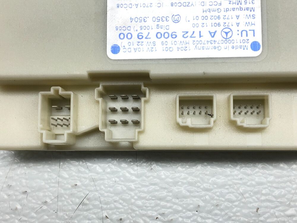 2012-2018 Mercedes CLS550 Keyless Entry Control Module - Genuine OEM Part