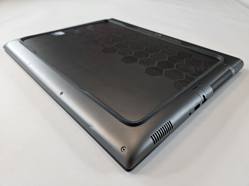 Alienware M16 R1 Gaming Laptop with Intel i7-13700HX, 16GB RAM, 1TB SSD, RTX 4070