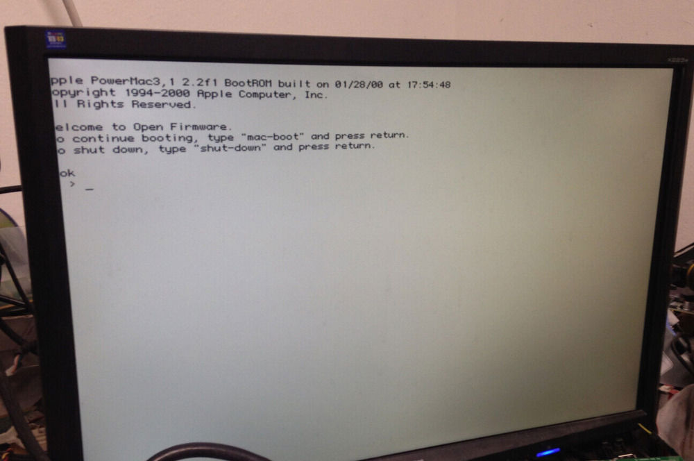 Apple G4 Desktop Motherboard with 450MHz CPU and Memory
