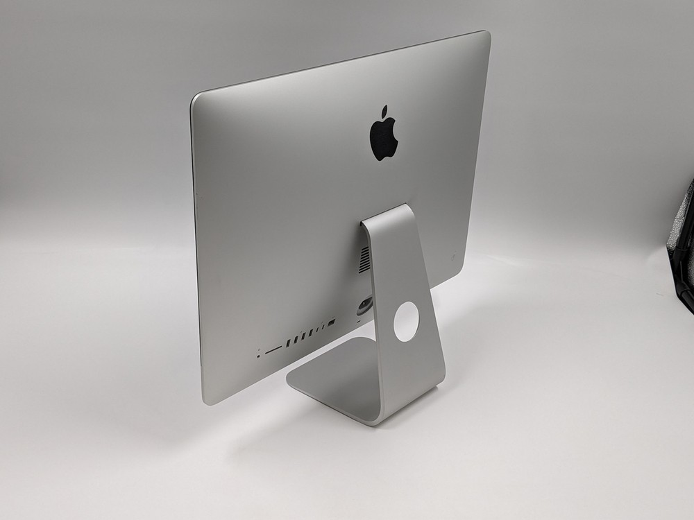Apple iMac 2017 21.5-inch Silver All-in-One Desktop Computer
