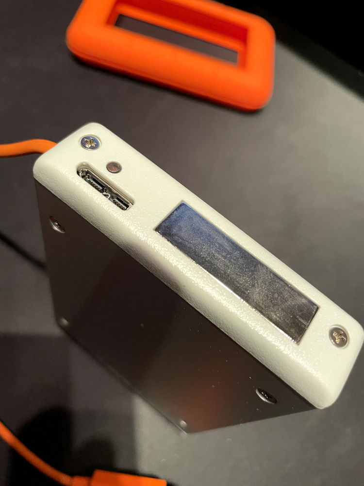 LaCie Rugged LRD0TU1 Thunderbolt 2 & USB External Hard Drive - High-Performance Storage