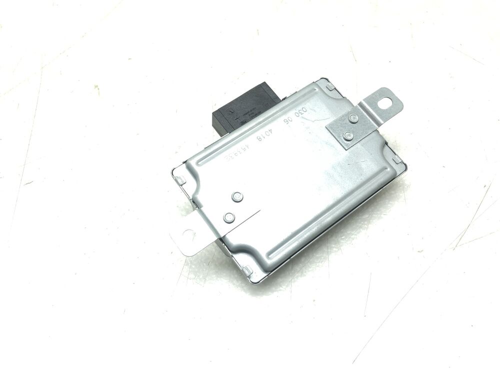 2018-2019 Lincoln Navigator Power Supply Voltage Stabilizer Control Module OEM