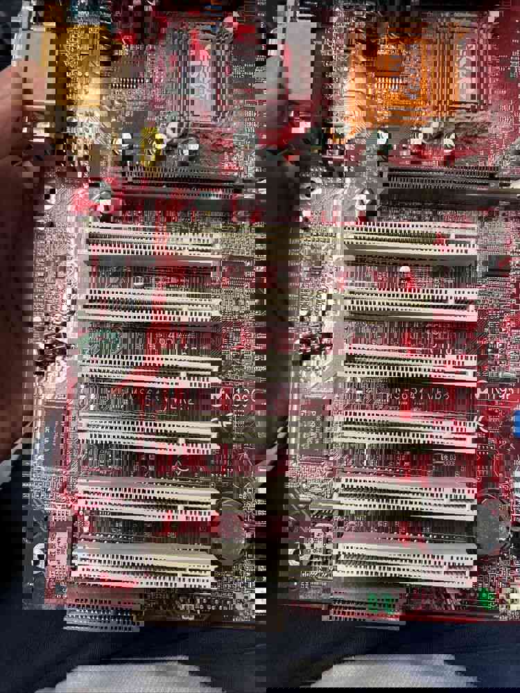 MSI 645 Ultra (MS-6547) ver:2 Socket 478 ATX Motherboard with CPU