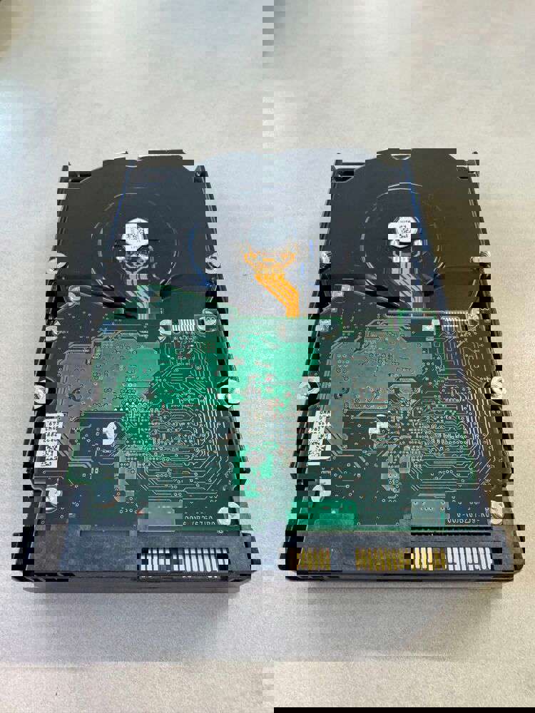 4x HGST 3TB 6G SAS 7.2K RPM 3.5" LFF HDD Hard Drives